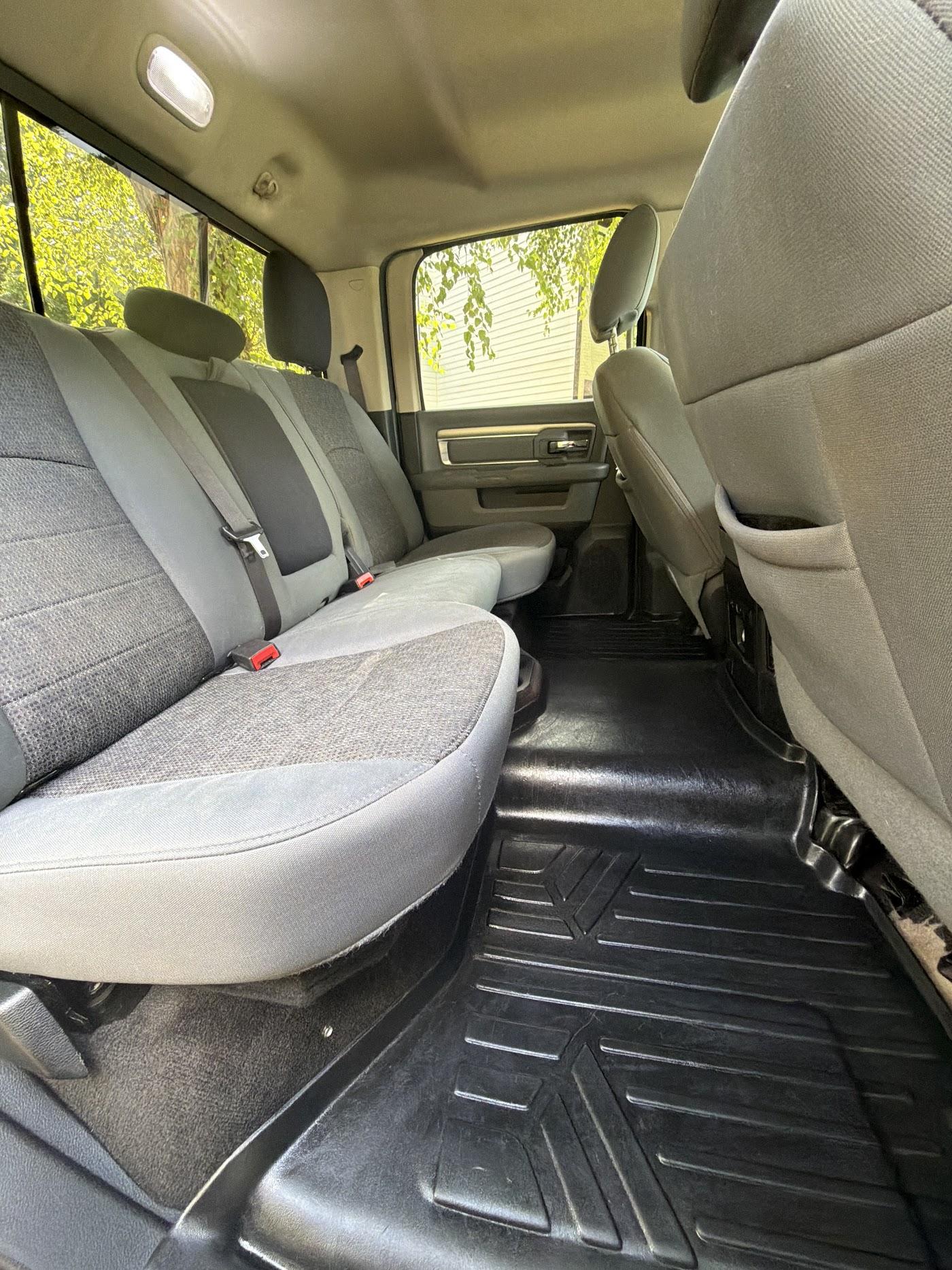 Inside Zee Auto Detailing LLC